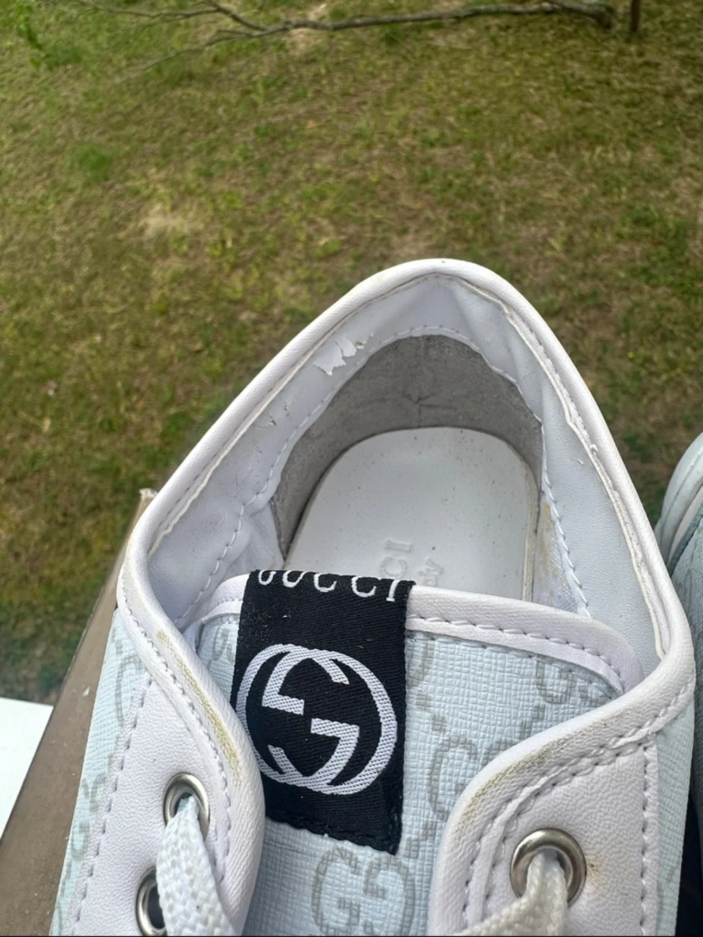 Gucci White Low-Top Sneakers with Green & Black Stripe